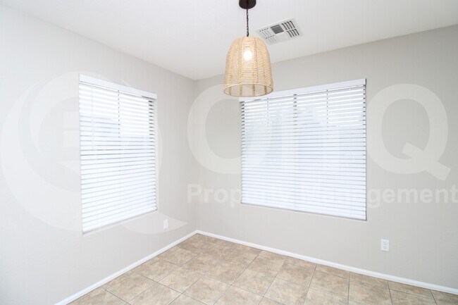 Foto del edificio - 21304 Shelby Ct