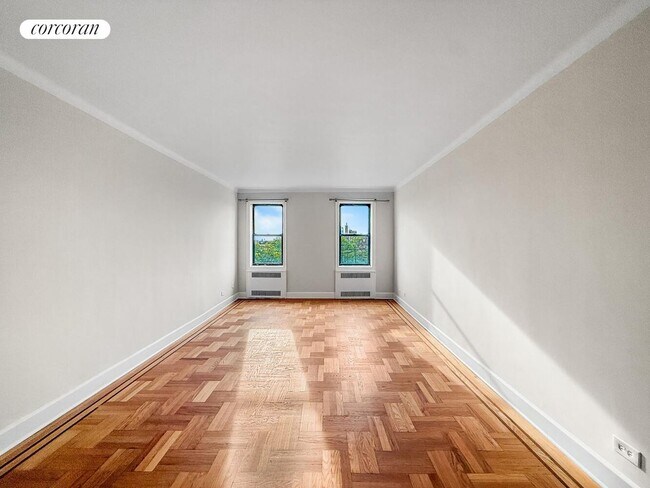 Foto del edificio - 1685 E 5th St