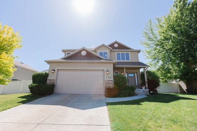 Building Photo - 2533 Cimmaron Dr