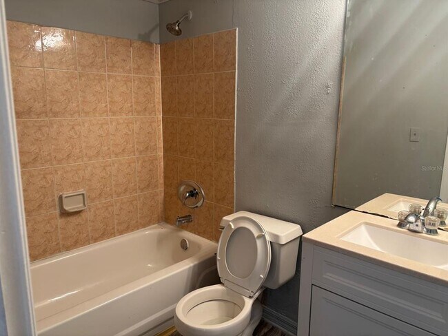 Foto del edificio - 6178 Westgate Dr