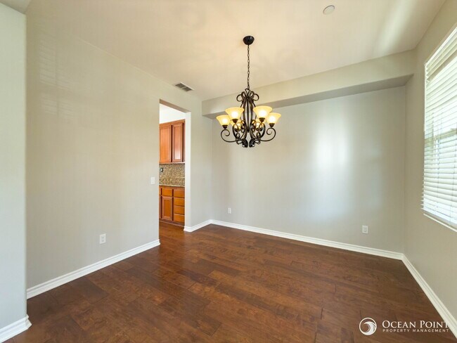 Foto del edificio - 3 Bedroom Condo for Rent in Ventura!