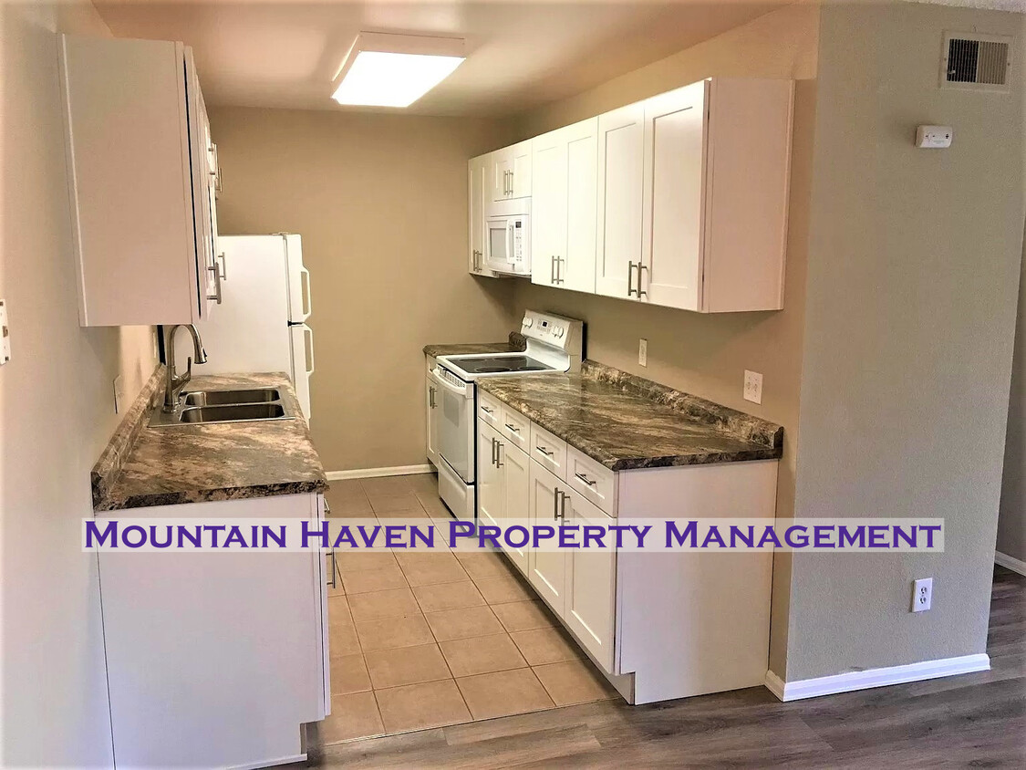 Foto principal - 16359 W 10th Ave
