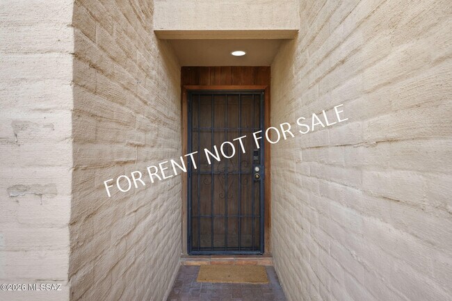 Foto del edificio - 2824 E Sierra Vista Rd