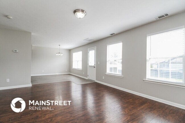 Foto del edificio - 675 Holland Ridge Dr