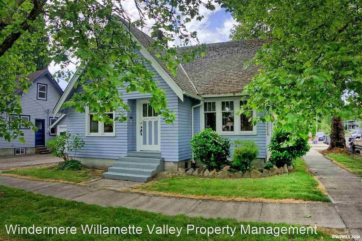 Primary Photo - 5 br, 2 bath House - 1762 NW Harrison Blvd