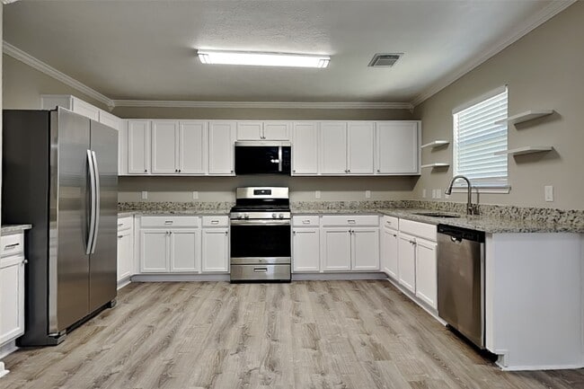 Foto del edificio - 15223 Keystone Bend Ln