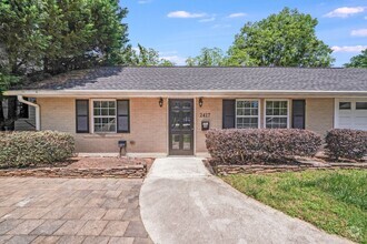 Building Photo - 2417 Laburnum Ave