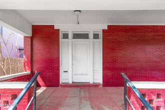 Building Photo - 1309 E Rio Grande Ave