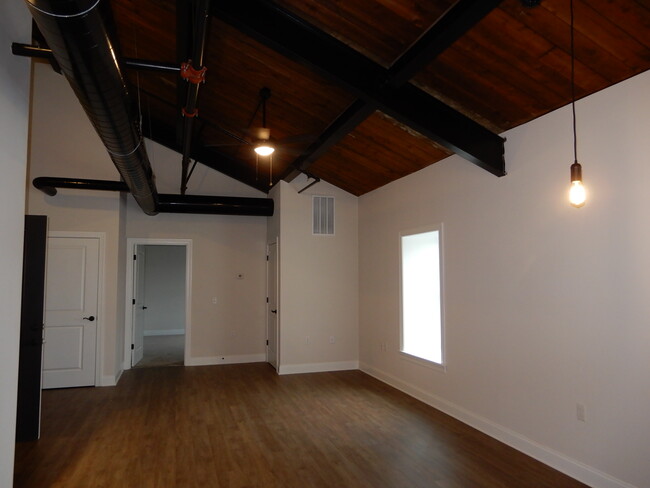 Building Photo - 268 Washington St