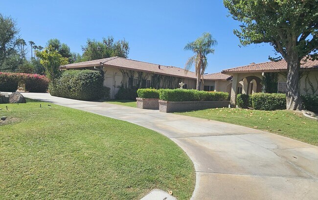 Building Photo - 72056 Palm Haven Dr