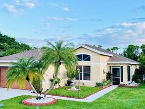 Building Photo - 6817 Barnwell Dr