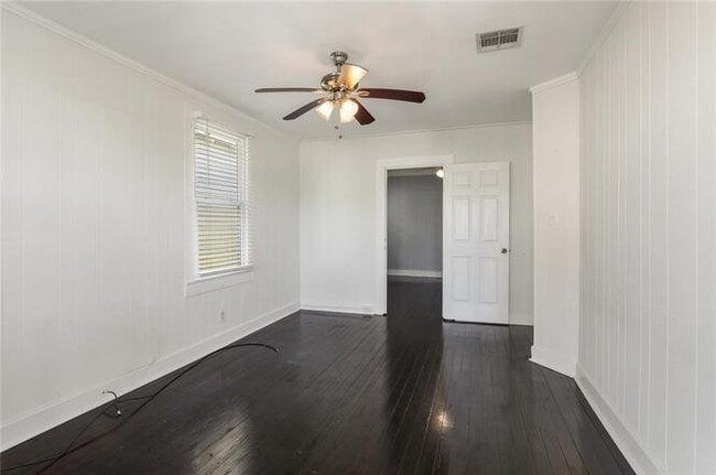 Building Photo - 3432 Danneel St
