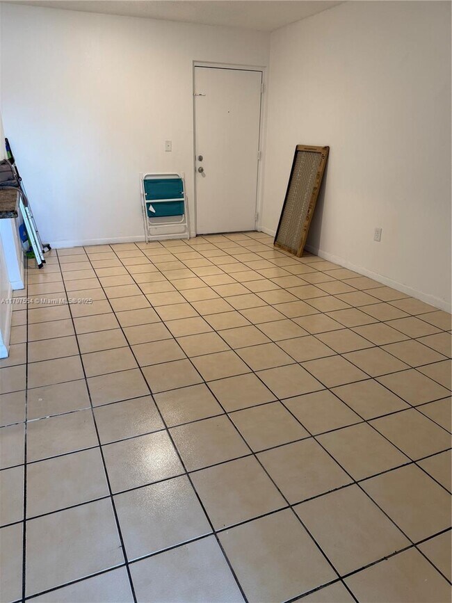 Foto del edificio - 870 SW 129th Pl
