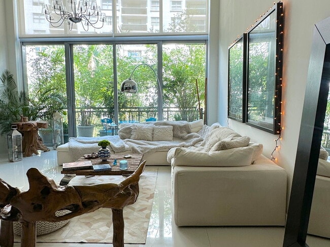 Photo - 6000 Collins Avenue Apt #509, Miami Beach, FL 33140 - 1 BR 1 BA condo