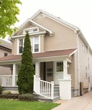 Building Photo - 337 St Lawrence Ave