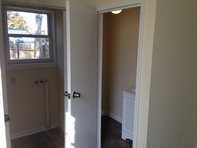 Foto del edificio - 206 Byron Hurst St