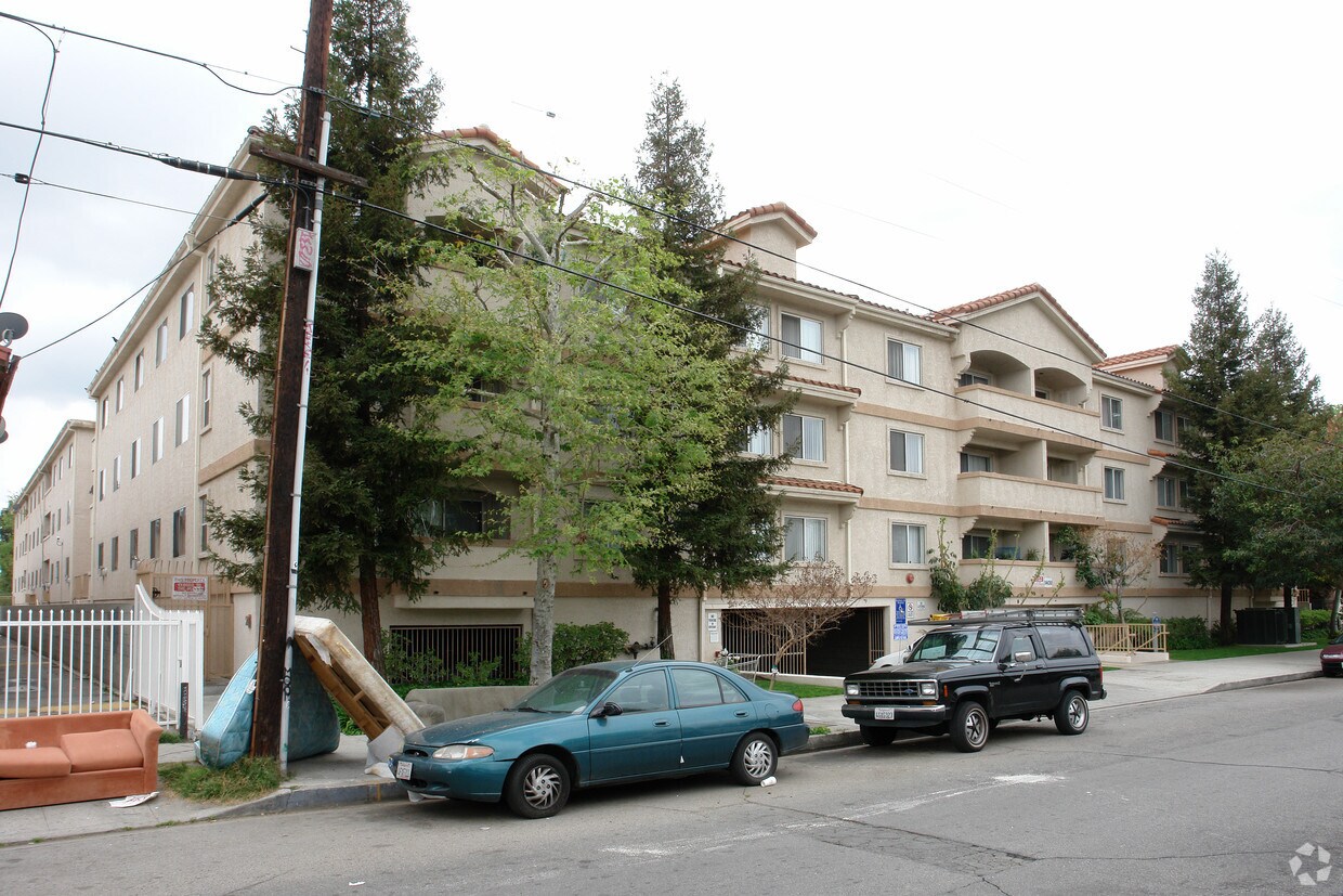 Wyandotte Apartments Apartments in Van Nuys, CA