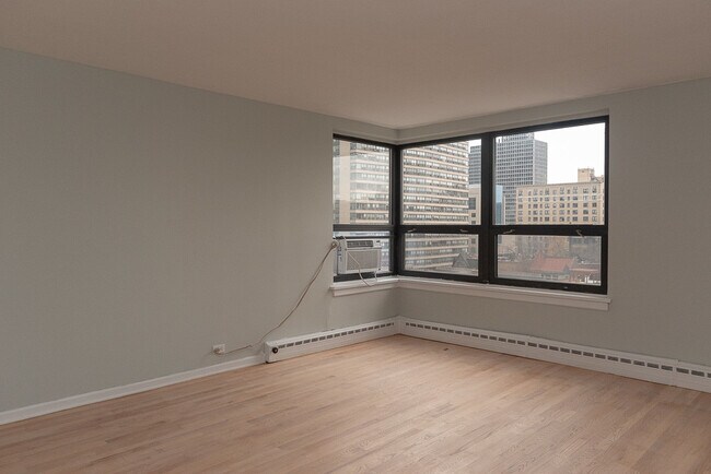Foto del edificio - 445 W Wellington Ave