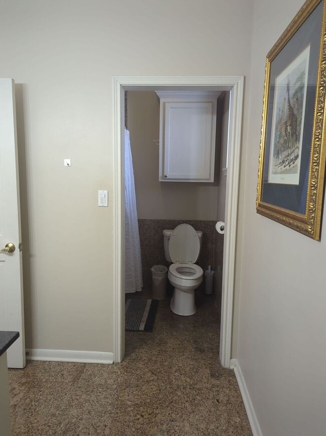 Building Photo - Bendel Gardens Apartment