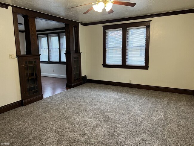 Foto del edificio - 3 br, 1 bath House - 223 N Vine St