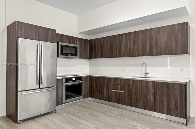 Foto del edificio - 2960 NE 207th St