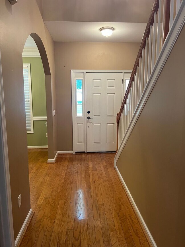 Building Photo - Nice Home in Pinecrest!