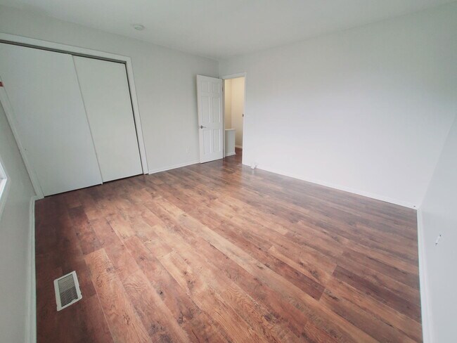 Building Photo - 275 Seaside Ave