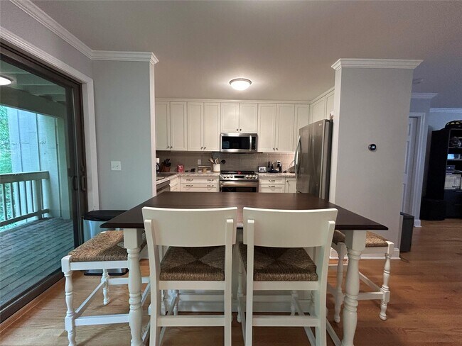Foto del edificio - 277 Maplewood Dr