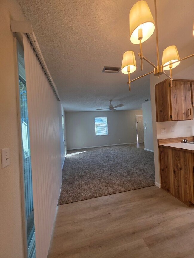 Foto del edificio - 2 Bedroom 1 Bath In Ormond Beach