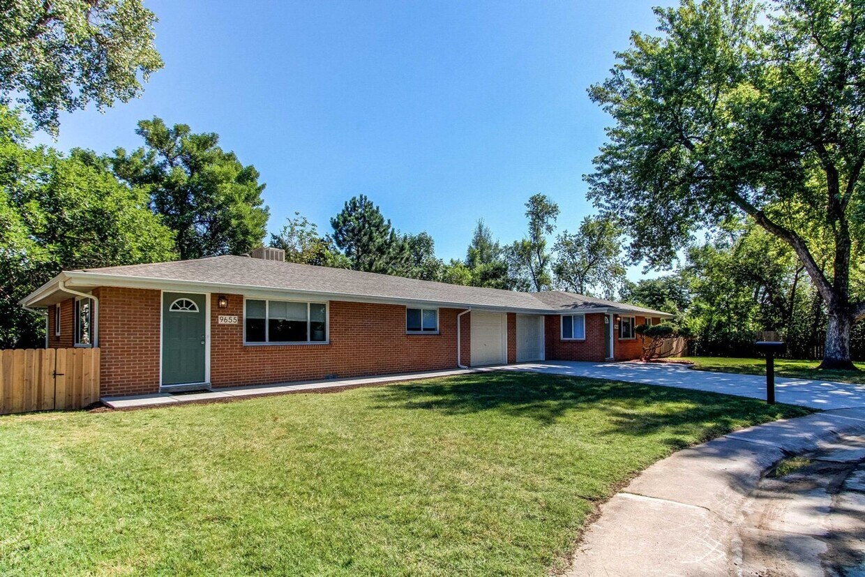 Foto principal - 9645 W 22nd Pl