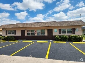 Building Photo - 4200 NW 31st Terrace