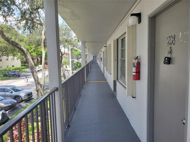 Foto del edificio - 251 SW 132nd Way
