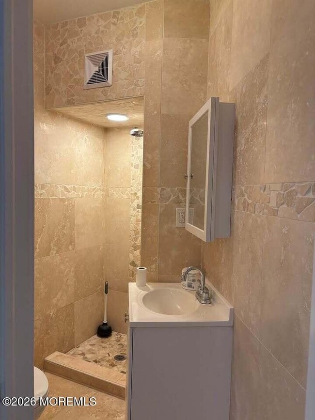 Foto del edificio - 14 Main St