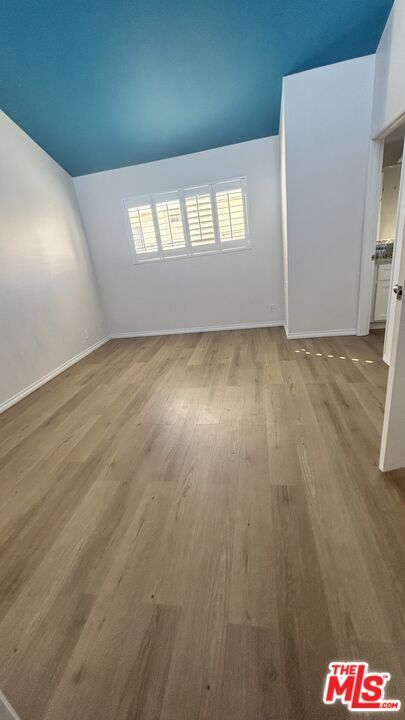 Foto del edificio - 557 E Verdugo Ave