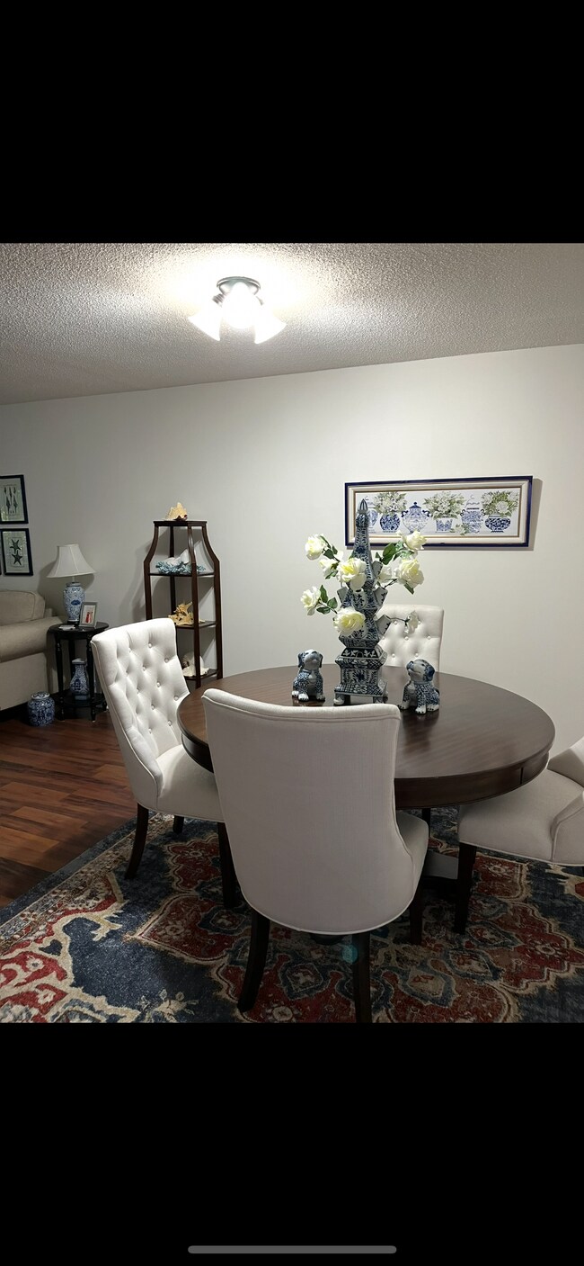 Foto del edificio - 116 Hilltop Dr