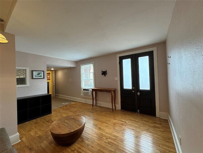 Foto del edificio - 818 13th St
