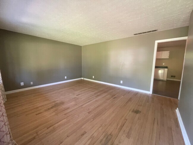 Building Photo - 6512 Cross Brook Dr