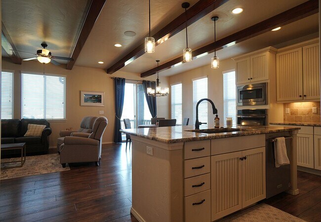 Building Photo - 2127 Villa Creek Cir