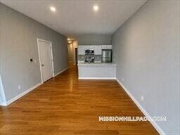 Foto del edificio - 301-305 Dudley St.