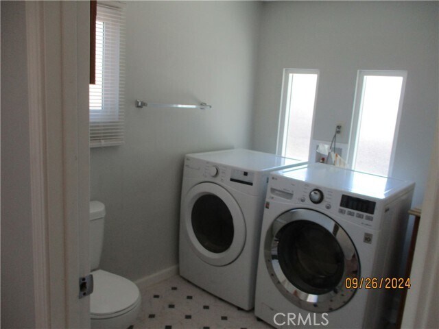 Building Photo - 25806 Creag Ave