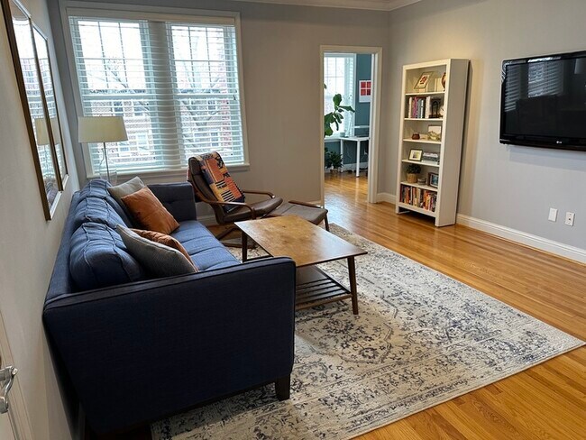 Building Photo - Beautiful 2Bd 2Bth Condo in the Heart Of D...