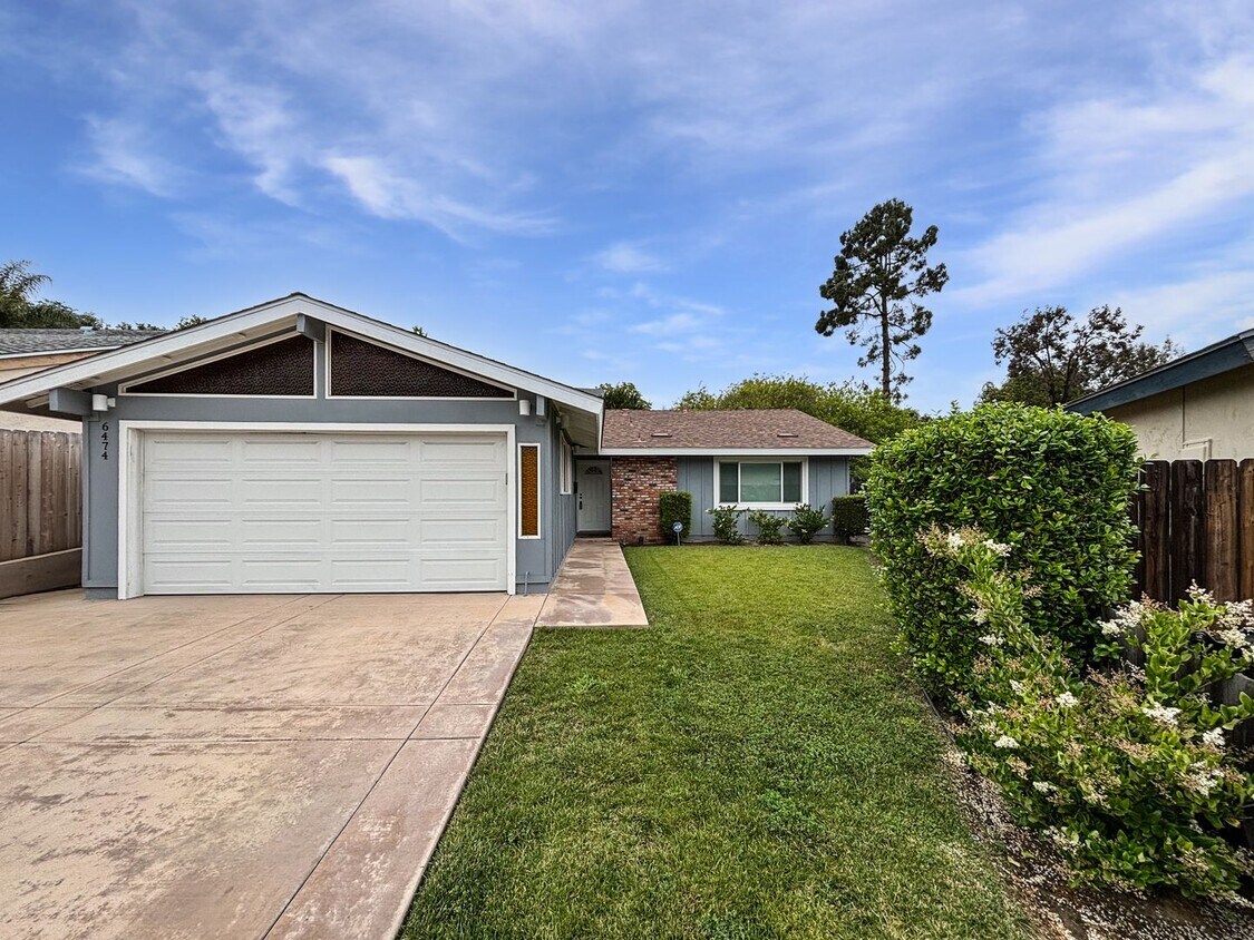 Foto principal - Upgraded 3BD/2BA House in University City ...
