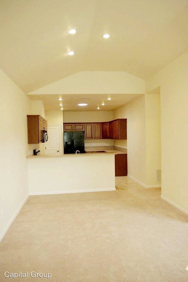 Building Photo - 1532 N McKinney Ln
