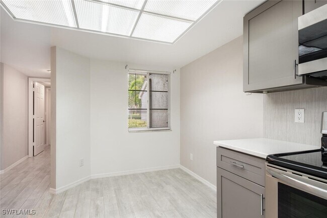 Foto del edificio - 2541 Citrus Lake Dr