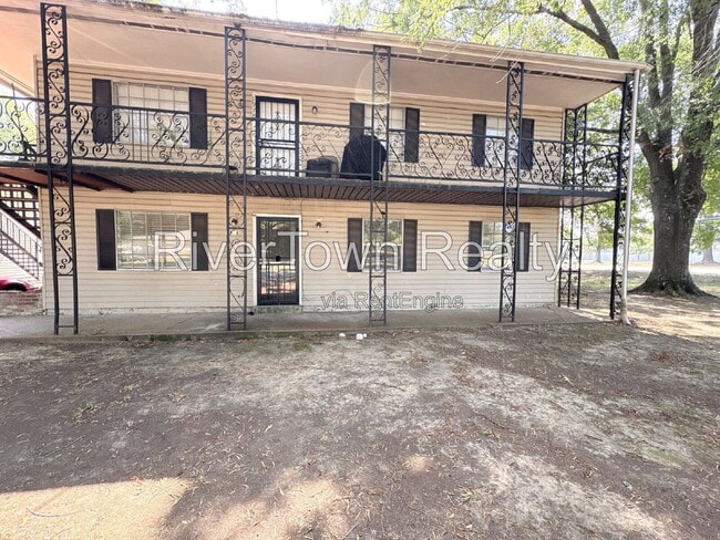 Building Photo - 1976 Goldbrier Ln