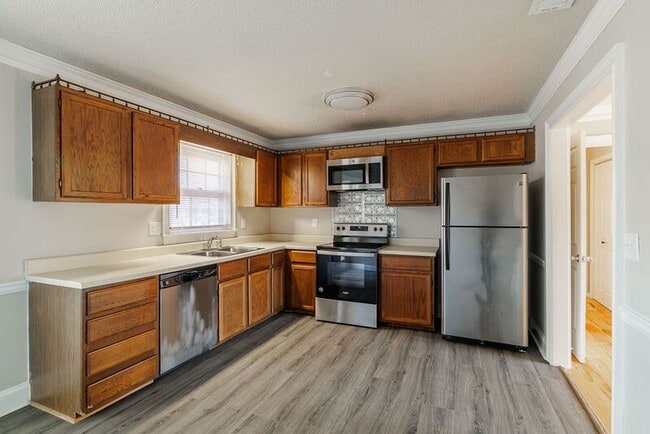 Building Photo - 118 Barrington Dr