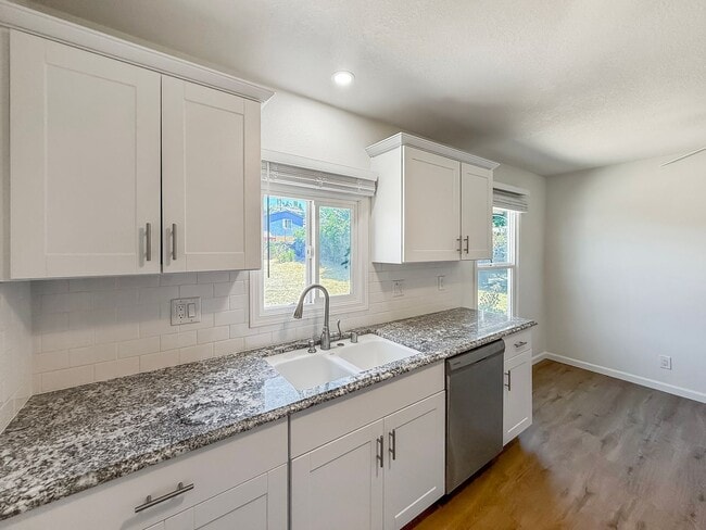 Foto del edificio - Beautiful 2B/1BA Home in Vista Now Availab...