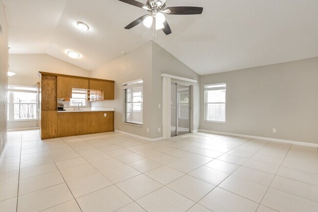 Building Photo - 7926 Sapphire Ln