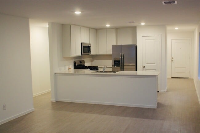 Building Photo - 1646 Gardenia Grv Ln