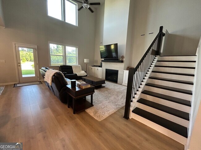 Building Photo - 8525 Tennyson Trce